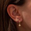 Orecchini Asimmetrici Punto Luce e Cerchietto con Pendente Oro, in Argento.