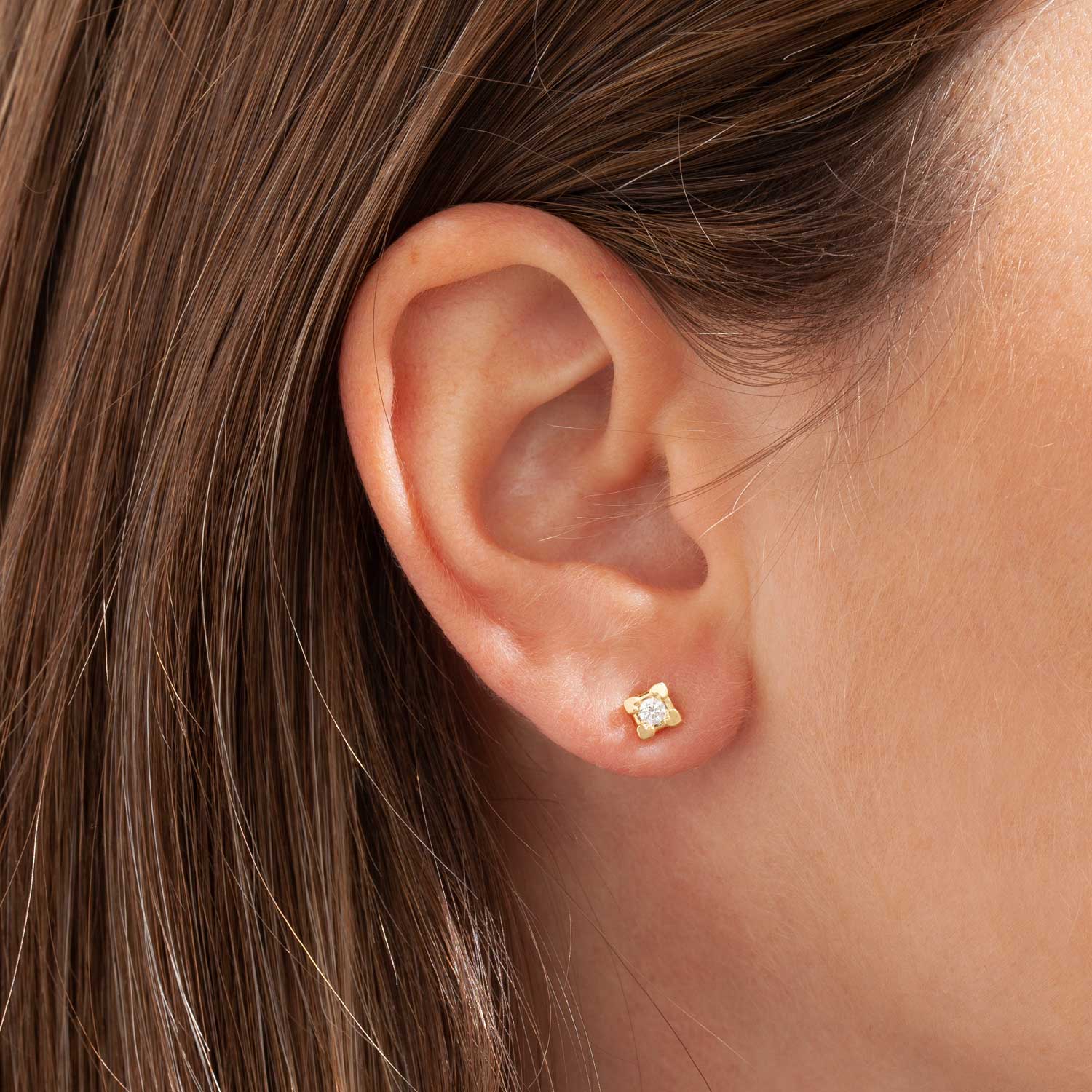 Orecchino Oro Punto Luce in Argento 925 Placcato Oro e Zircone Crystal.